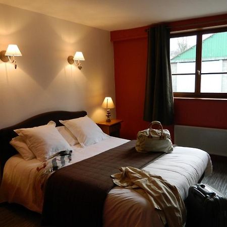 Logis - Auberge Du Colombier グイネス エクステリア 写真