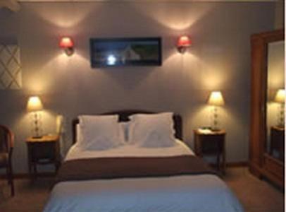 Logis - Auberge Du Colombier グイネス 部屋 写真