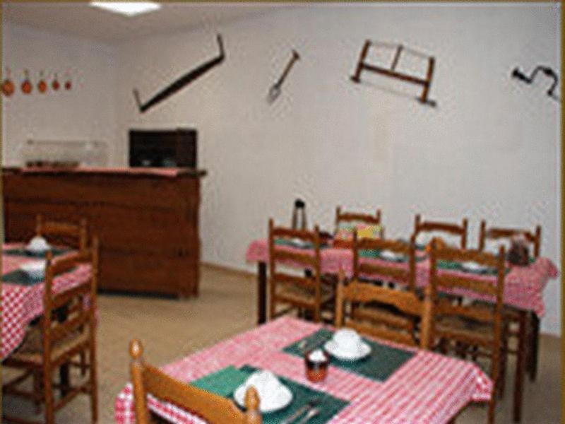 Logis - Auberge Du Colombier グイネス エクステリア 写真