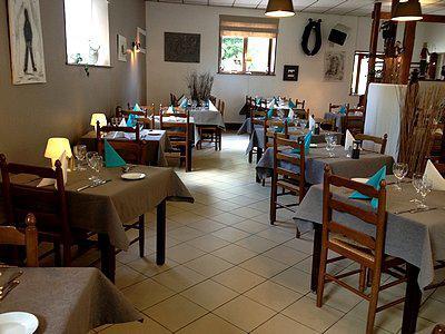 Logis - Auberge Du Colombier グイネス エクステリア 写真