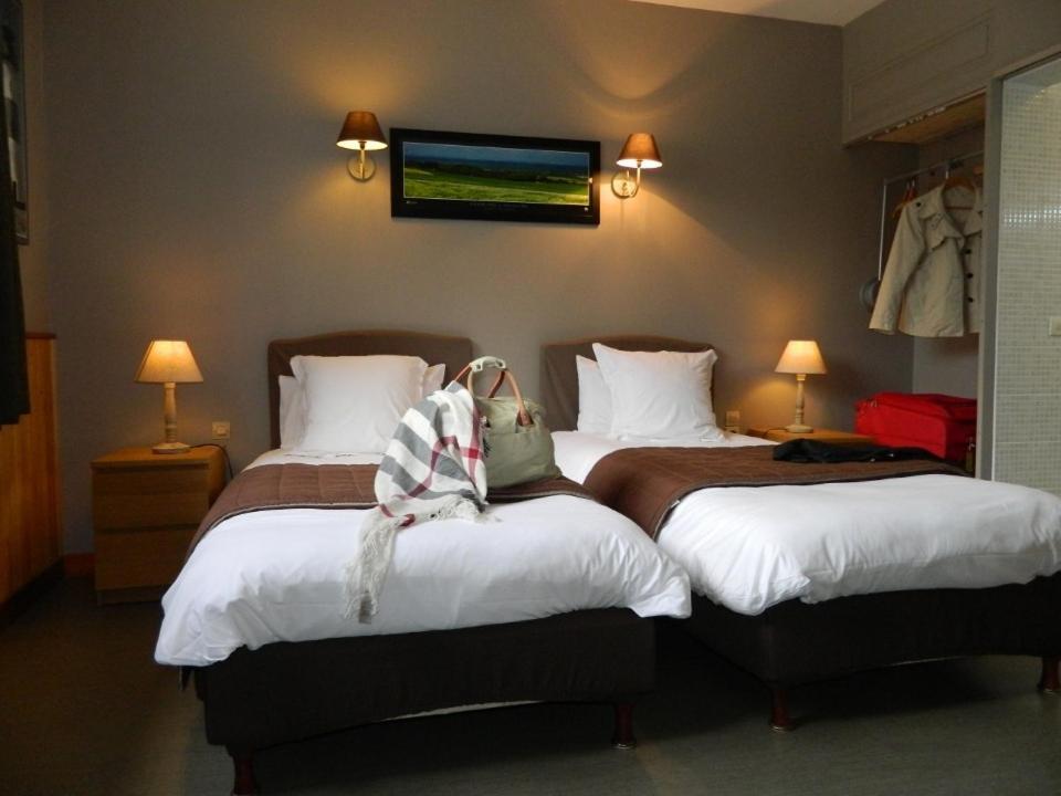 Logis - Auberge Du Colombier グイネス 部屋 写真